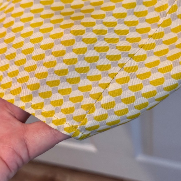 Woman's Silk Pattern Blouse, Yellow & Gray, Size 16R - Picture 8 of 10